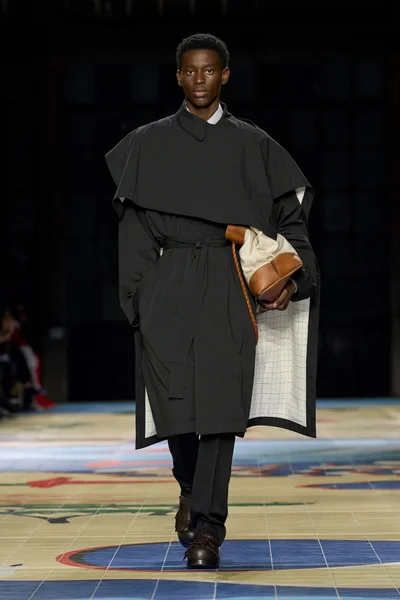 Look 24